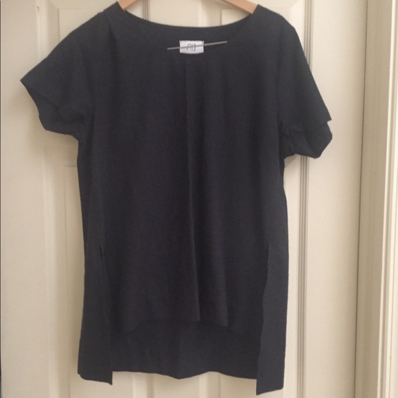 Jamie and the jones split tee in black - Picture 3 of 6